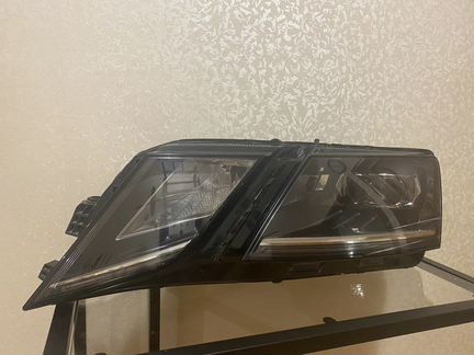 Левая фара. Skoda Octavia A7 2018